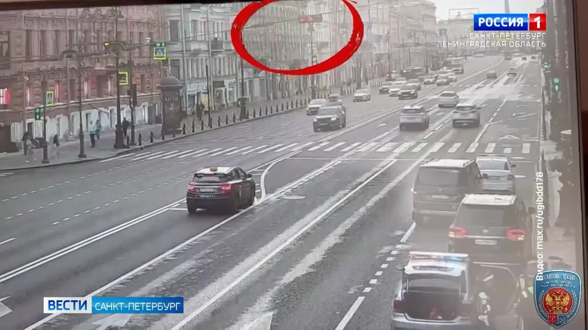 Водитель грубо нарушил правила дорожного движения в центре Петербурга
