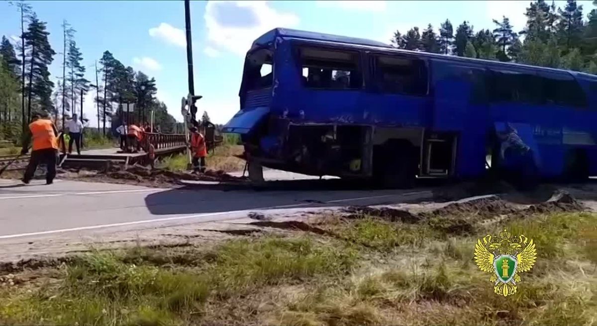 Суд приговорил водителя автобуса к 3,5 годам колонии за смертельное ДТП с поездом
