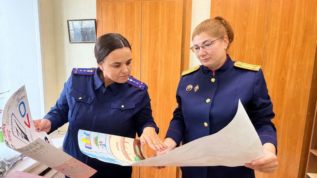 В следственном управлении Следственного комитета Российской Федерации по Ленинградской области завершился первый этап конкурса агитационного плаката «Следственный комитет Российской Федерации на передовой»