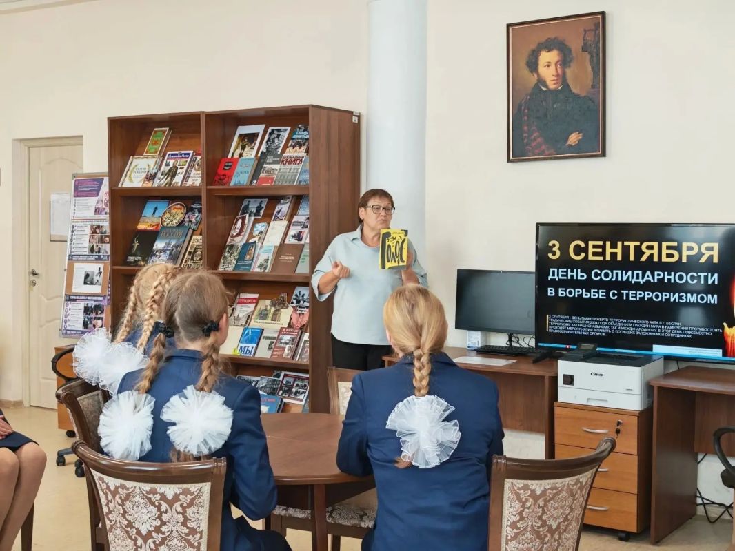 Офицеры СК России и обучающиеся ведомственных образовательных организаций приняли участие в мероприятиях, приуроченных ко Дню солидарности в борьбе с терроризмом Офицеры СК России и обучающиеся ведомственных образовательных организаций приняли участие в мероприятиях, приуроченных ко Дню солидарности в борьбе с терроризмом