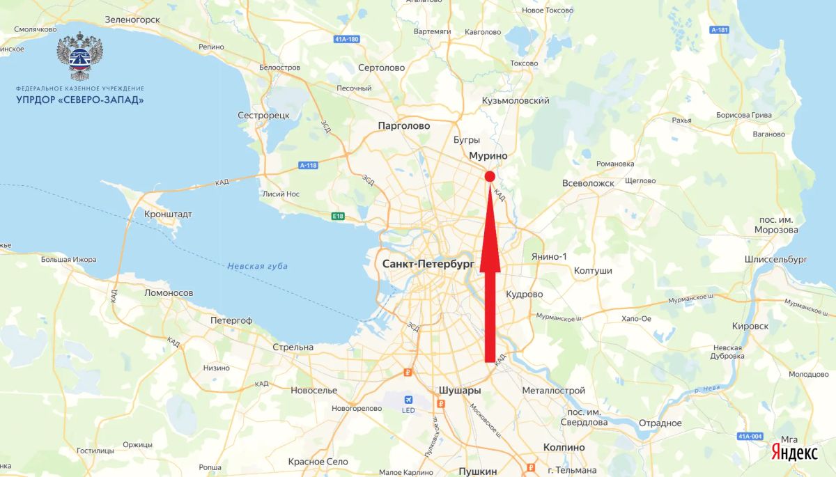 Из-за огромной ямы на КАД в районе Мурино перекрыли две полосы движения Из-за огромной ямы на КАД в районе Мурино перекрыли две полосы движения