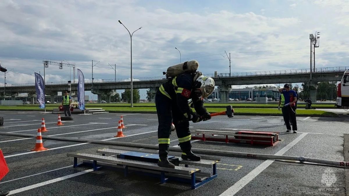 Сильнейшие бросают вызов себе: «Пожарный Олимп» объединил профессионалов со всей России Сильнейшие бросают вызов себе: «Пожарный Олимп» объединил профессионалов со всей России