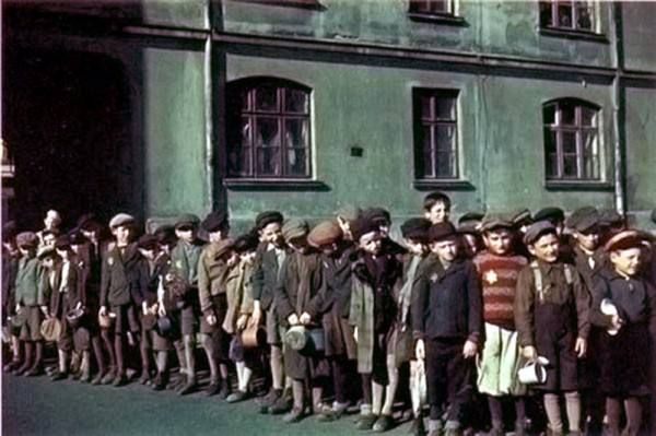 4 сентября 1942. Отдайте мне своих детей! 4 сентября 1942. Отдайте мне своих детей!