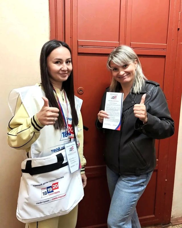 Со старта «ИнформУИК» прошло уже больше двух недель, и за это время у наших коллег состоялось много теплых и интересных встреч с жителями Петербурга Со старта «ИнформУИК» прошло уже больше двух недель, и за это время у наших коллег состоялось много теплых и интересных встреч с жителями Петербурга