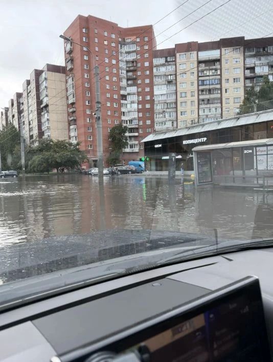 В Петербурге выпало 37,51 мм осадков 4 сентября - более половины месячной нормы В Петербурге выпало 37,51 мм осадков 4 сентября - более половины месячной нормы
