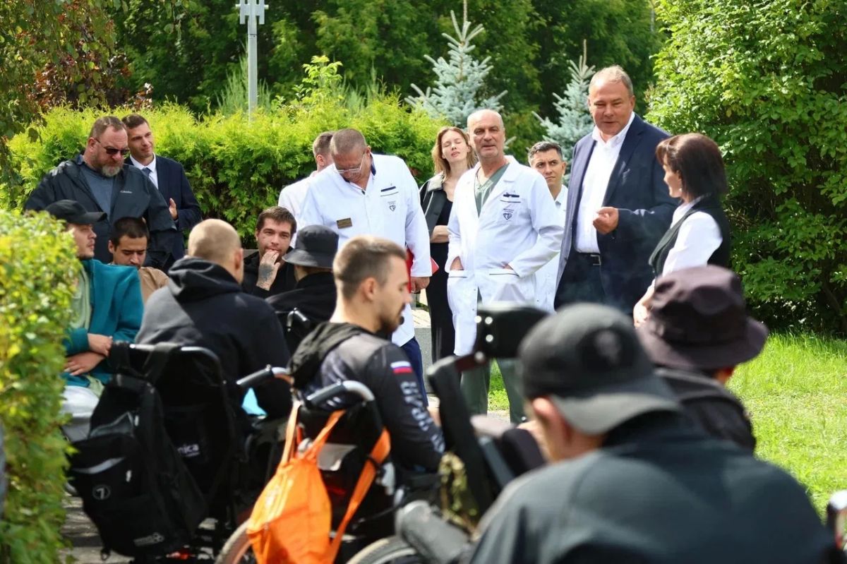 Пётр Толстой: Посетил московский «Госпиталь для ветеранов войн №2» Пётр Толстой: Посетил московский «Госпиталь для ветеранов войн №2»