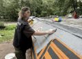 Сотрудники ГСУ СК России по городу Санкт-Петербургу привели в порядок территорию памятника