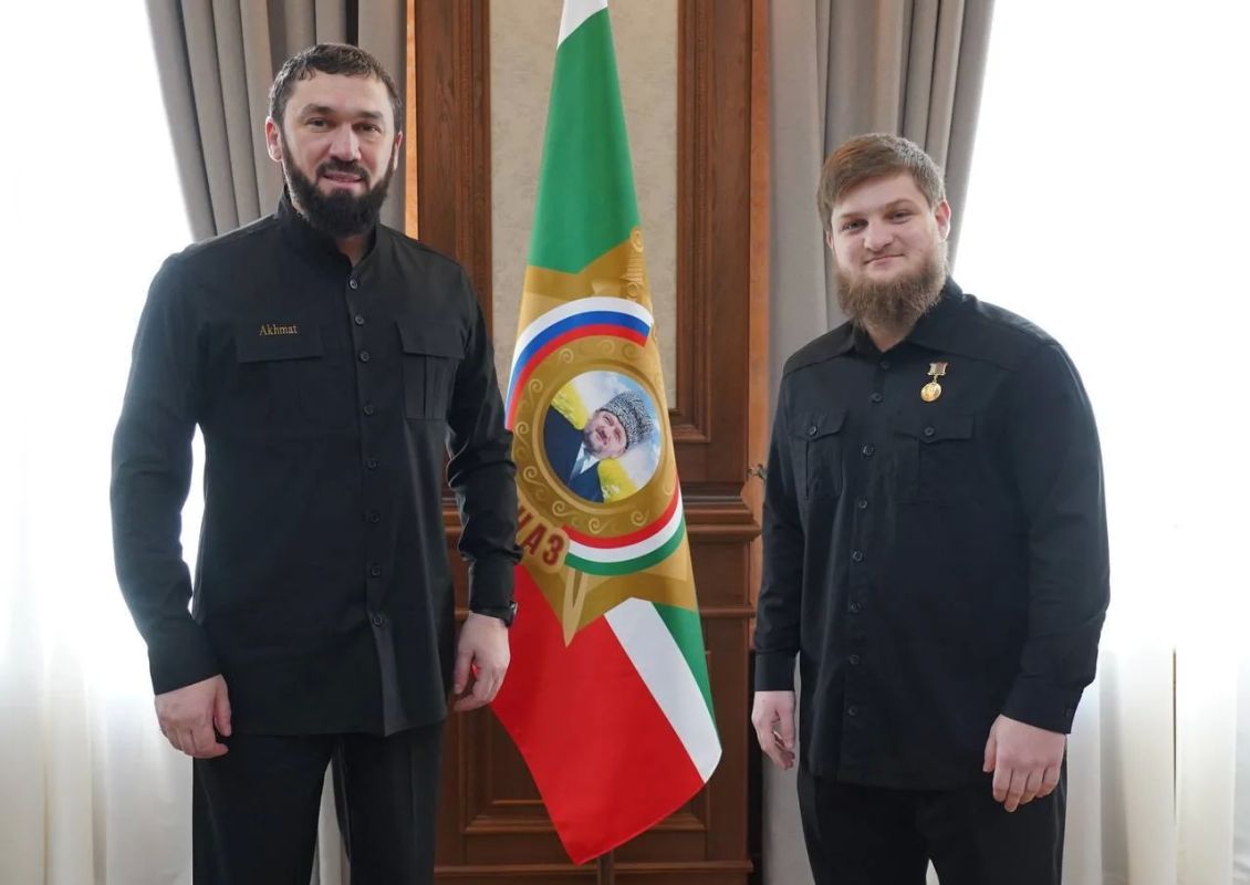 Новости к этому часу:. В Киеве завершились переговоры со спецпосланниками США Уиткоффом и Кушнером Новости к этому часу:. В Киеве завершились переговоры со спецпосланниками США Уиткоффом и Кушнером