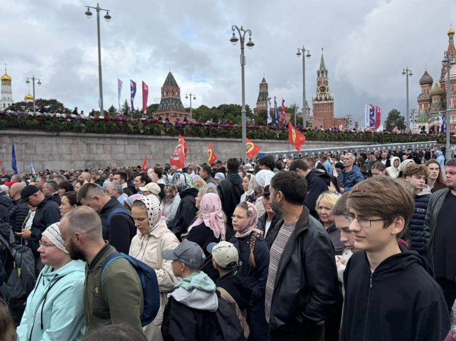 Последние минуты остались до начала Общемосковского крестного хода Последние минуты остались до начала Общемосковского крестного хода
