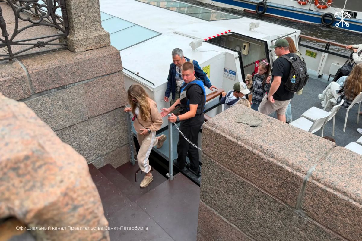 Новый городской причал открылся в центре Петербурга Новый городской причал открылся в центре Петербурга