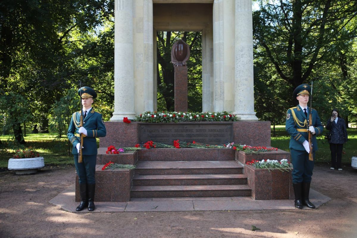Виталий Милонов: Накануне 8 сентября почтили память жертв Блокады Виталий Милонов: Накануне 8 сентября почтили память жертв Блокады
