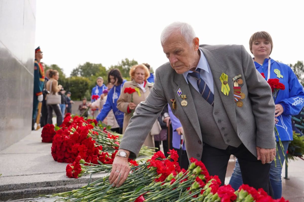 Александр Беглов: В День памяти жертв блокады в Петербурге проходят массовые мероприятия – время не в состоянии стереть память о преступлениях фашизма Александр Беглов: В День памяти жертв блокады в Петербурге проходят массовые мероприятия – время не в состоянии стереть память о преступлениях фашизма