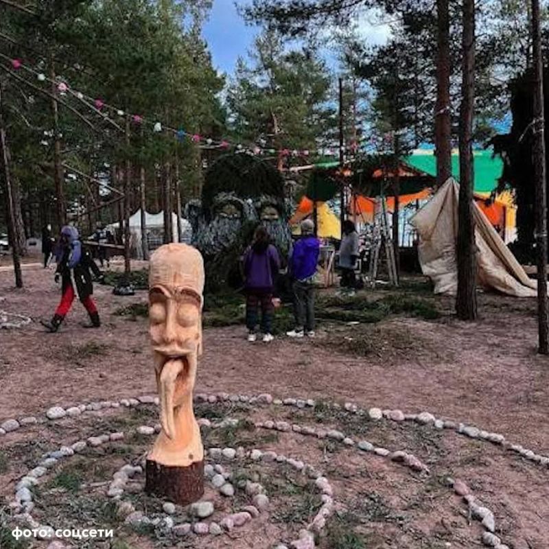 Трое парней забили топором старожила лагеря на фесте-аналоге Burning Man под Питером Трое парней забили топором старожила лагеря на фесте-аналоге Burning Man под Питером