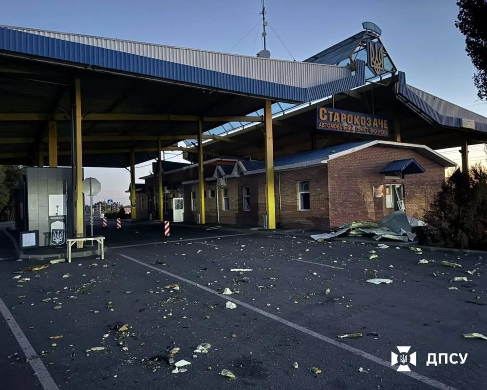 Два майора: Украинские прикордонники:. "Ночью Россия атаковала беспилотниками международный пункт пропуска для автомобильного сообщения «Старокозачье», расположенный на границе с Молдавией