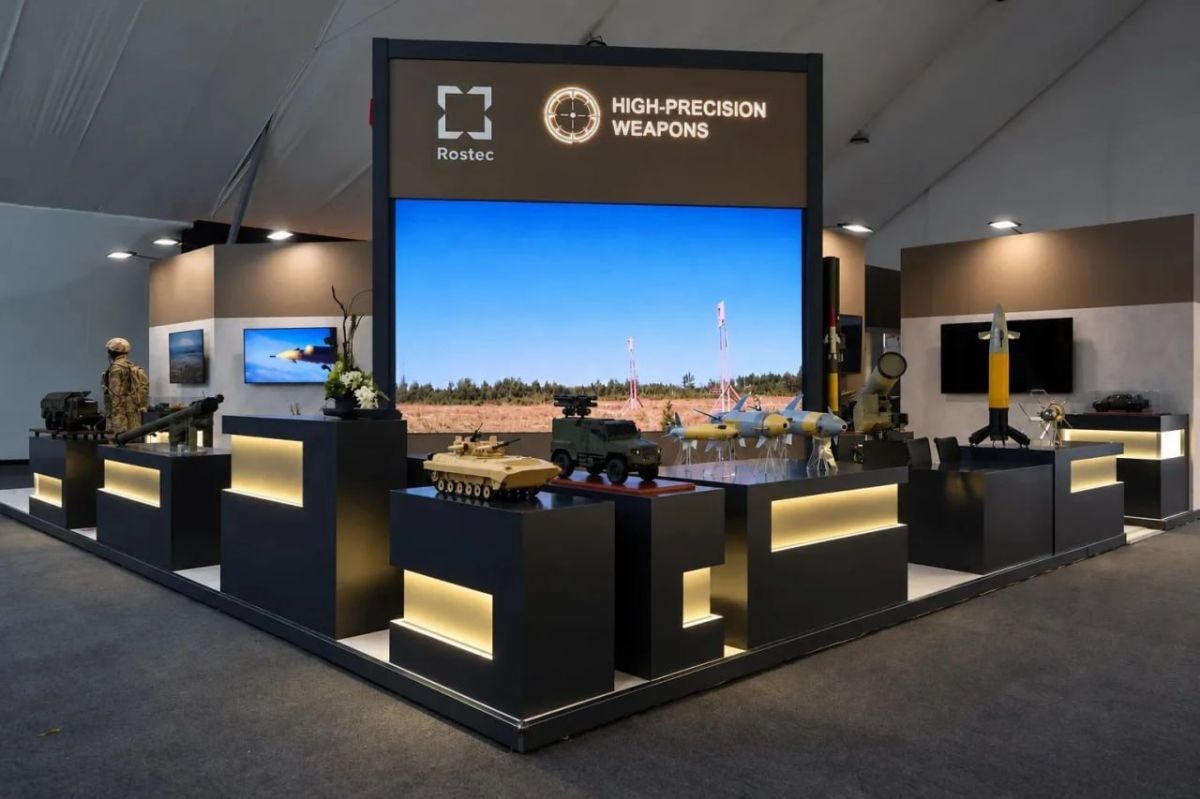 «Панцири» Ростеха смотрят в небо Египта на El Alamein International Airshow 2026 «Панцири» Ростеха смотрят в небо Египта на El Alamein International Airshow 2026