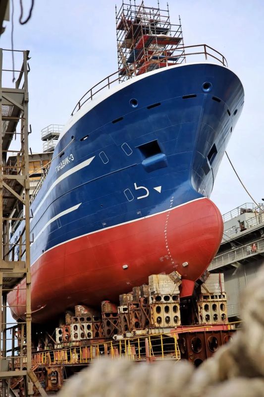 На Северной верфи спустили на воду морозильный ярусолов-процессор «Гандвик-3» На Северной верфи спустили на воду морозильный ярусолов-процессор «Гандвик-3»