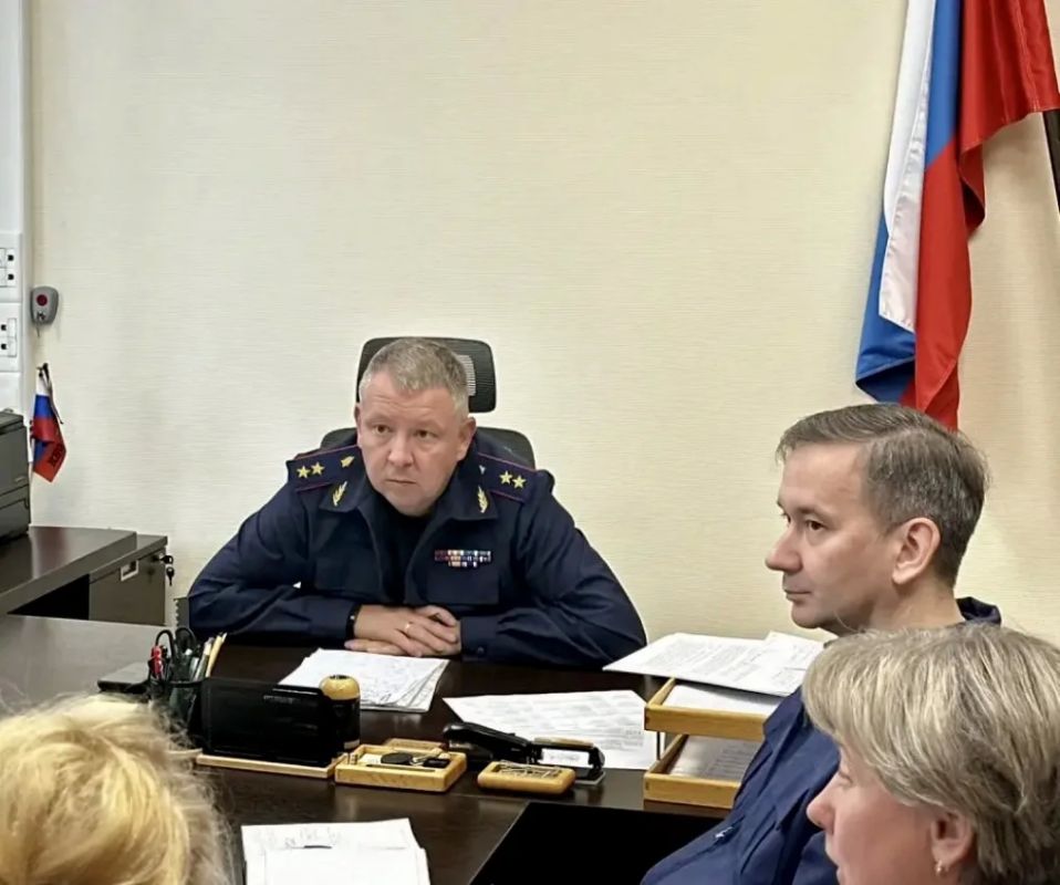 Руководитель ГСУ СК России по Санкт-Петербургу Павел Выменец провел личный прием граждан в Колпинском районе