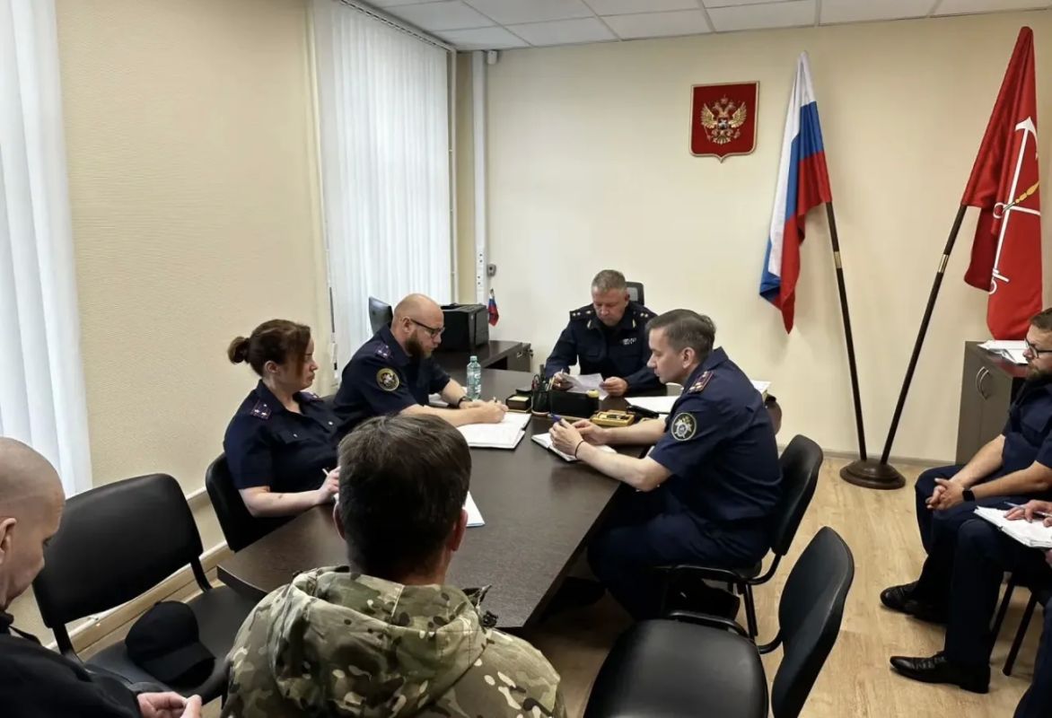 Руководитель ГСУ СК России по Санкт-Петербургу Павел Выменец провел личный прием граждан в Колпинском районе Руководитель ГСУ СК России по Санкт-Петербургу Павел Выменец провел личный прием граждан в Колпинском районе