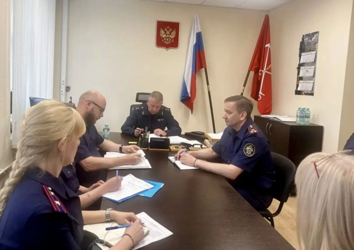 Руководитель ГСУ СК России по Санкт-Петербургу Павел Выменец провел личный прием граждан в Колпинском районе Руководитель ГСУ СК России по Санкт-Петербургу Павел Выменец провел личный прием граждан в Колпинском районе