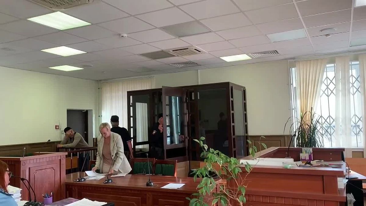 Суд арестовал петербуржца, ранившего ножом случайную женщину