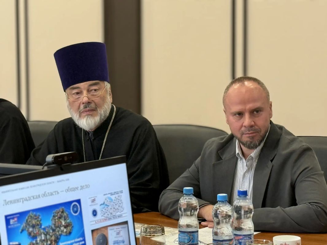 В Леноблизбиркоме состоялась встреча с духовенством Русской Православной Церкви В Леноблизбиркоме состоялась встреча с духовенством Русской Православной Церкви