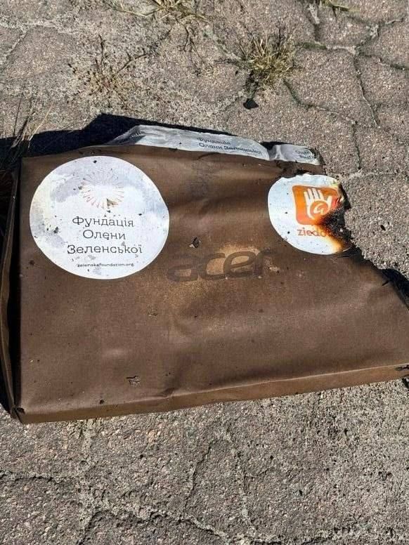 Зеленские несут потери: В Киеве сначала сгорел склад студии «Квартал 95», а после - благотворительный фонд жены президента Украины Зеленские несут потери: В Киеве сначала сгорел склад студии «Квартал 95», а после - благотворительный фонд жены президента Украины