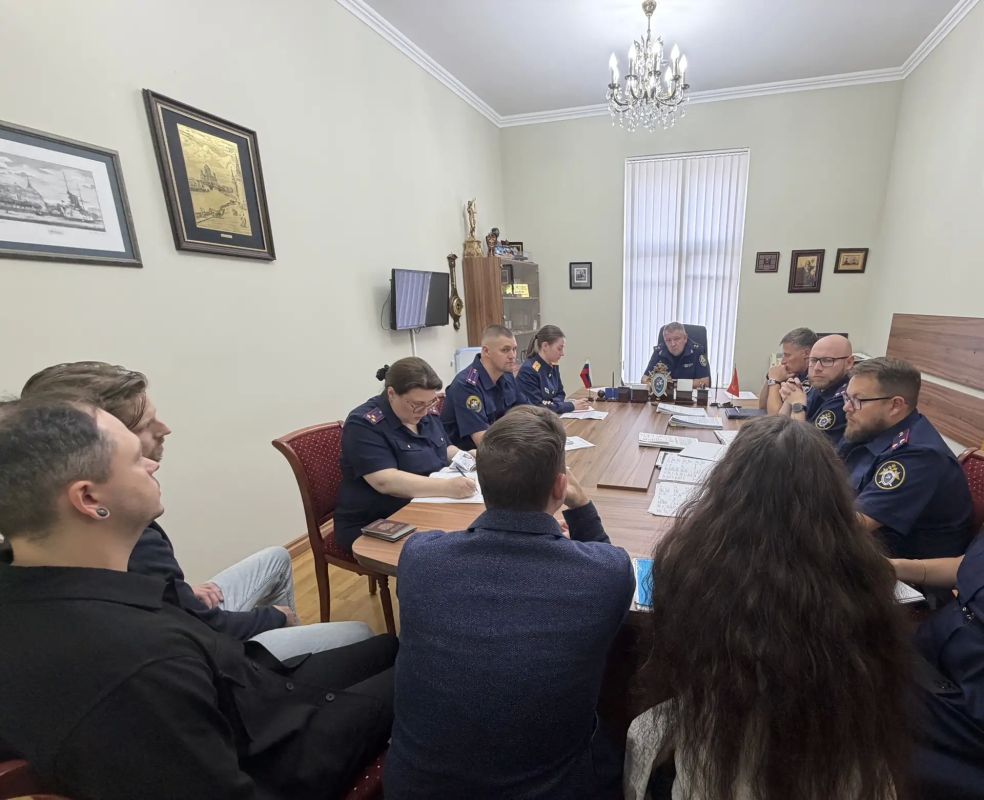 Руководитель ГСУ СК России по Санкт-Петербургу провел личный прием граждан Руководитель ГСУ СК России по Санкт-Петербургу провел личный прием граждан