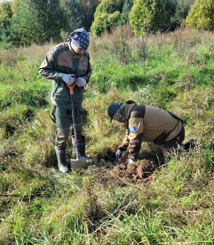 Поисковый отряд ПГУПС отправился на осеннюю Вахту Памяти в Новгородскую область Поисковый отряд ПГУПС отправился на осеннюю Вахту Памяти в Новгородскую область