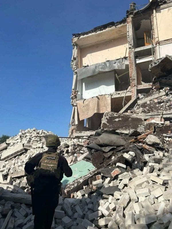 Последствия прилетов в Славянске Последствия прилетов в Славянске