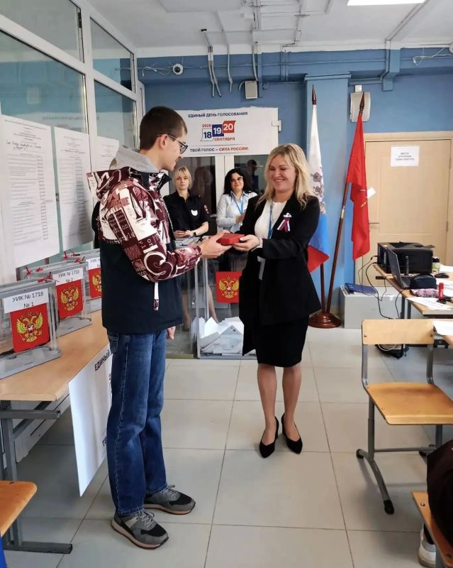 Первый день голосования завершен! Первый день голосования завершен!