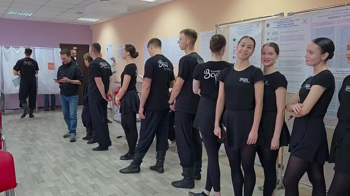 Марат Баширов: Красноярск. Ансамбль «Енисейские зори»