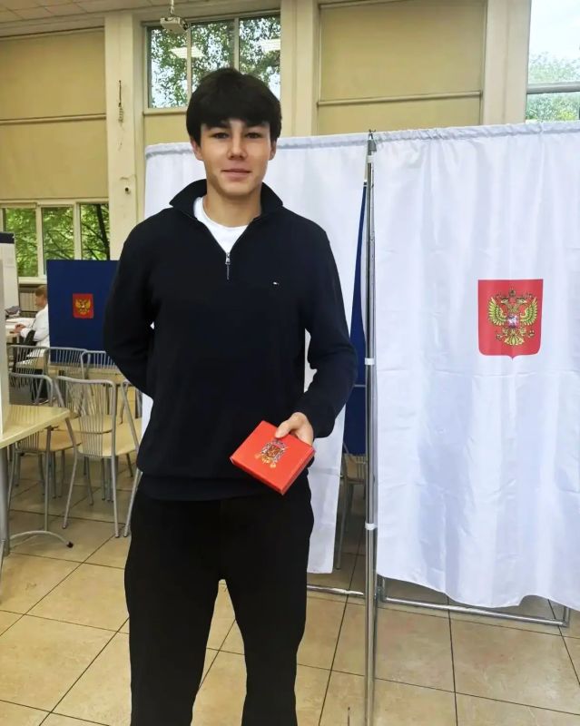 Первый день голосования завершен! Первый день голосования завершен!