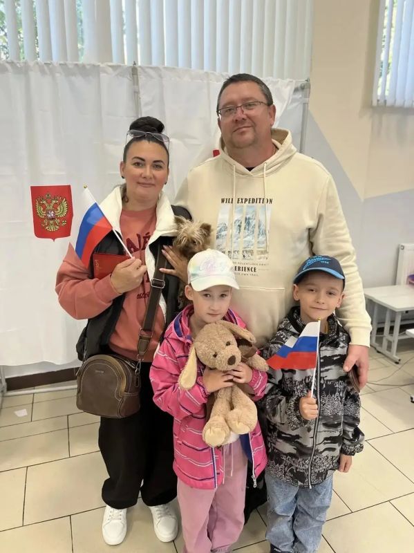 Второй день голосования в Ленинградской области Второй день голосования в Ленинградской области