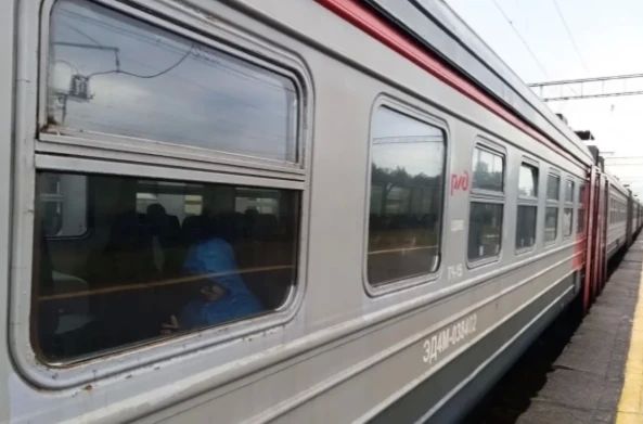 Поезд Адлер — Петербург изменит маршрут из-за схода вагонов под Ростовом