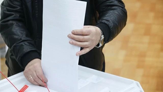 Явка на выборах в Заксобрание Петербурга на 18:00 составила 51,46%