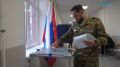 Свой голос на избирательном участке отдал координатор по Адмиралтейскому району региональной общественной организации «Ассоциация ветеранов специальной военной операции «Защитники Родины»» Артем Крипак