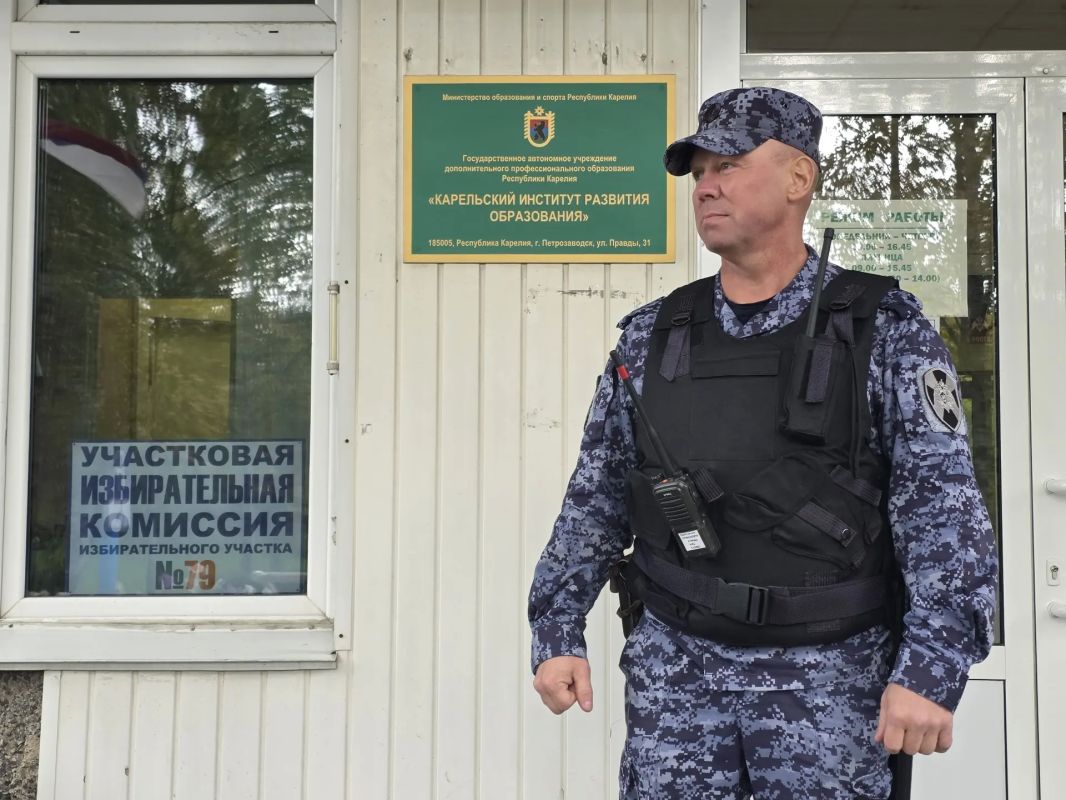Военнослужащие и сотрудники воинских частей и территориальных управлений Северо-Западного округа Росгвардии обеспечили безопасность проведения единого дня голосования Военнослужащие и сотрудники воинских частей и территориальных управлений Северо-Западного округа Росгвардии обеспечили безопасность проведения единого дня голосования
