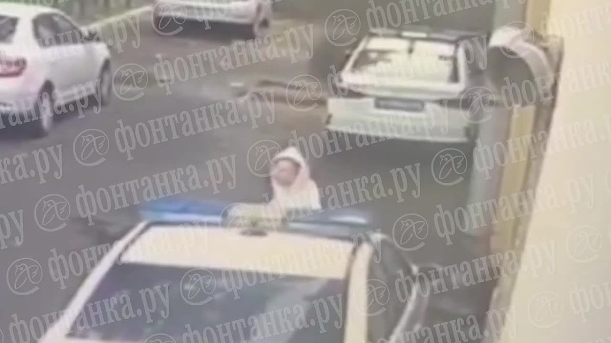 СК признал терактом поджог полицейских автомобилей на улице Марата