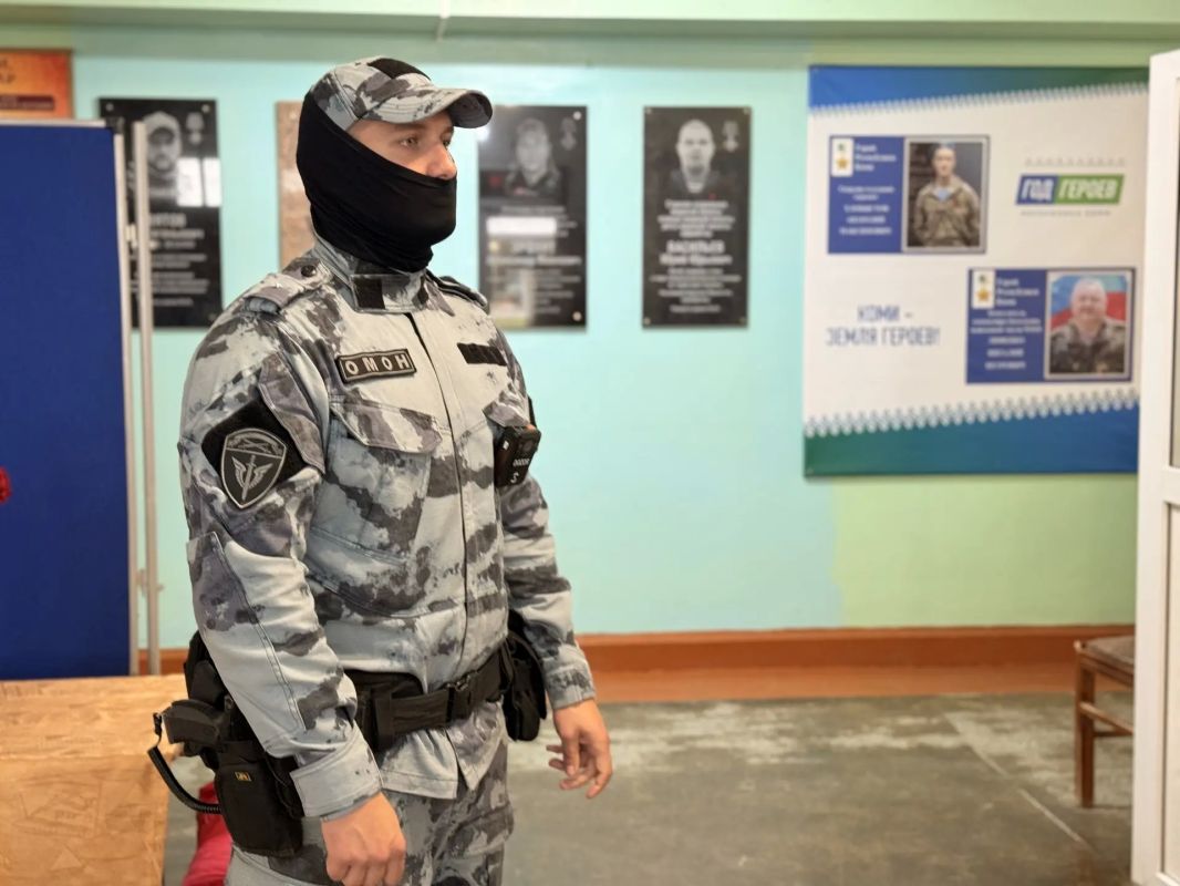 Военнослужащие и сотрудники воинских частей и территориальных управлений Северо-Западного округа Росгвардии обеспечили безопасность проведения единого дня голосования Военнослужащие и сотрудники воинских частей и территориальных управлений Северо-Западного округа Росгвардии обеспечили безопасность проведения единого дня голосования