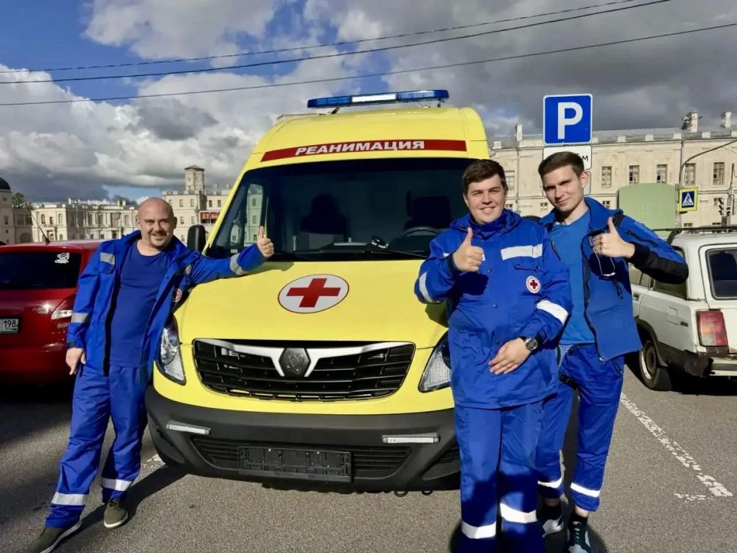 Подстанция скорой помощи в Гатчине получила новый реанимобиль