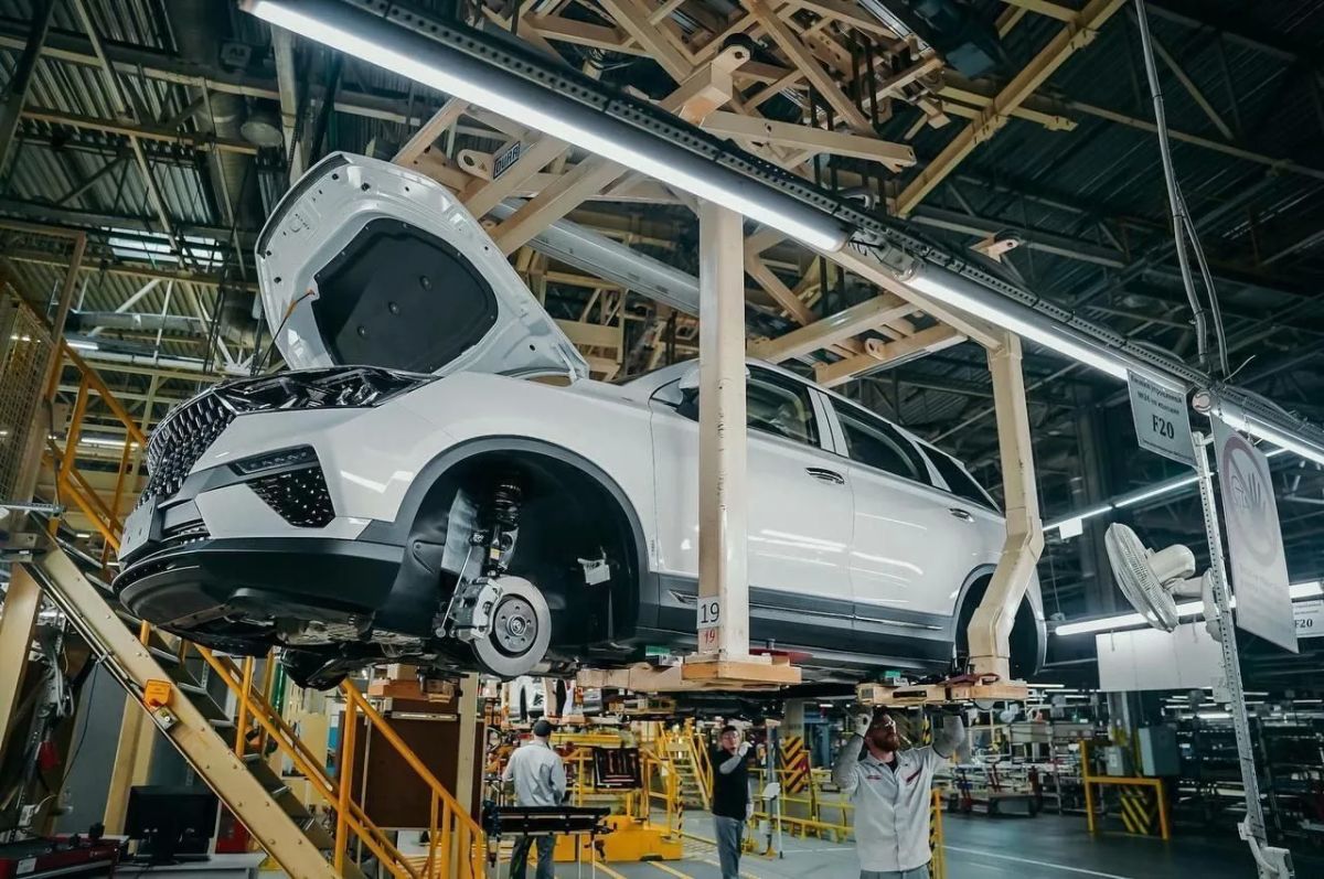 Выпуск автомобилей Senat 1000 наладят в Шушарах в 2028 году
