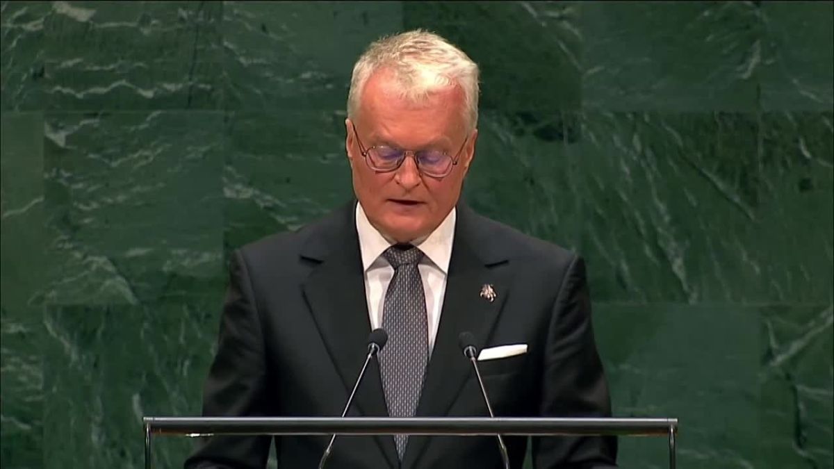 Михаил Онуфриенко: Президент Литвы:. «Фактически, хотя формально это и не признано, Россия уже проиграла войну
