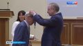 Известный онколог Владимир Семиглазов получил награду от правительства города