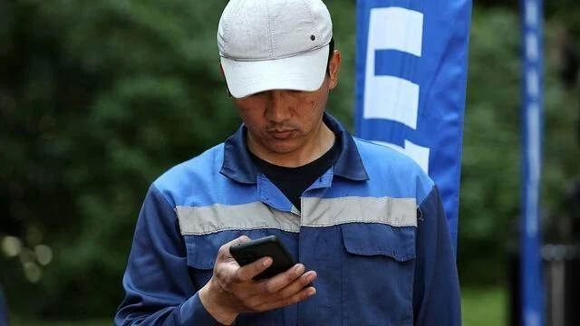Эксперты назвали возможные последствия новых ограничений на работу мигрантов в Петербурге