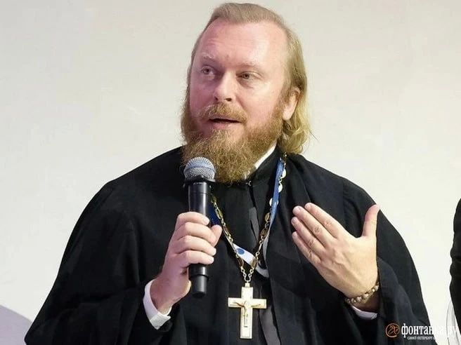 Священник призвал ограничить влияние интернета на детей