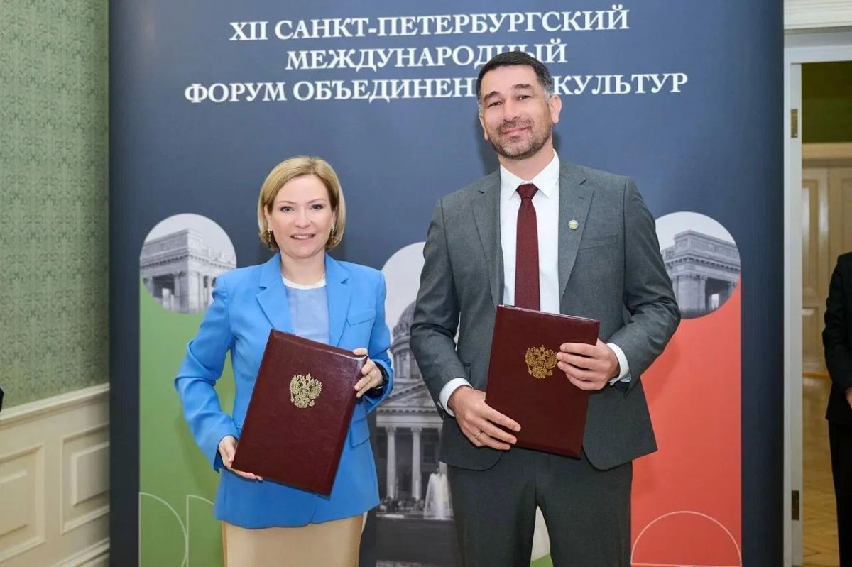Ольга Любимова встретилась с министрами культуры Катара и Палестины на полях XII Санкт-Петербургского международного форума объединенных культур Ольга Любимова встретилась с министрами культуры Катара и Палестины на полях XII Санкт-Петербургского международного форума объединенных культур