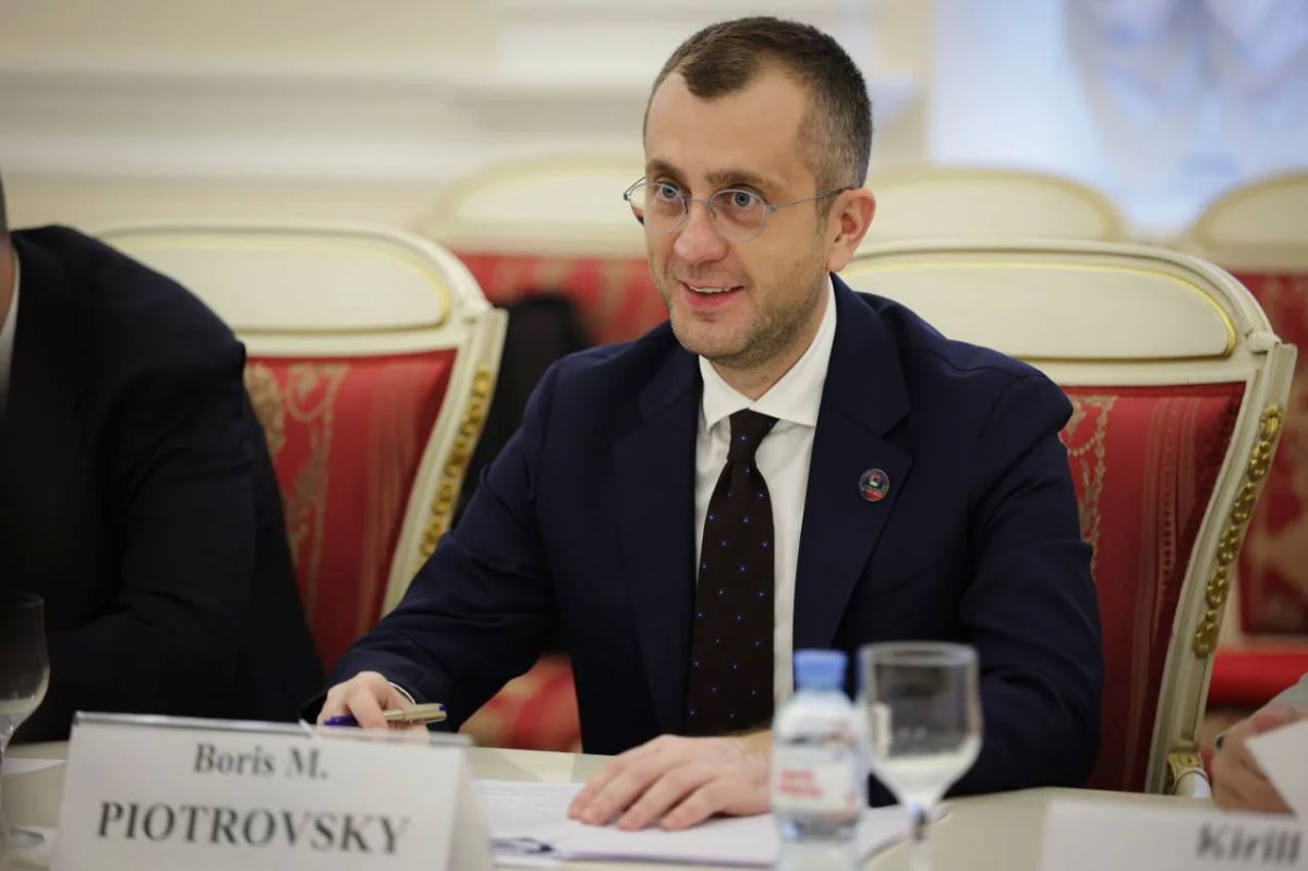 Сегодня в Смольном прошла встреча с делегацией провинции Сычуань, приехавшей на Форум объединённых культур Сегодня в Смольном прошла встреча с делегацией провинции Сычуань, приехавшей на Форум объединённых культур