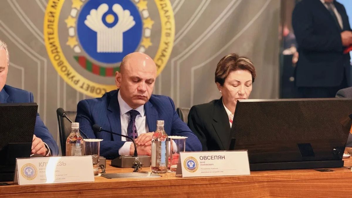 Вчера в Санкт-Петербурге состоялось 30-е заседание Совета руководителей миграционных органов государств – участников СНГ Вчера в Санкт-Петербурге состоялось 30-е заседание Совета руководителей миграционных органов государств – участников СНГ