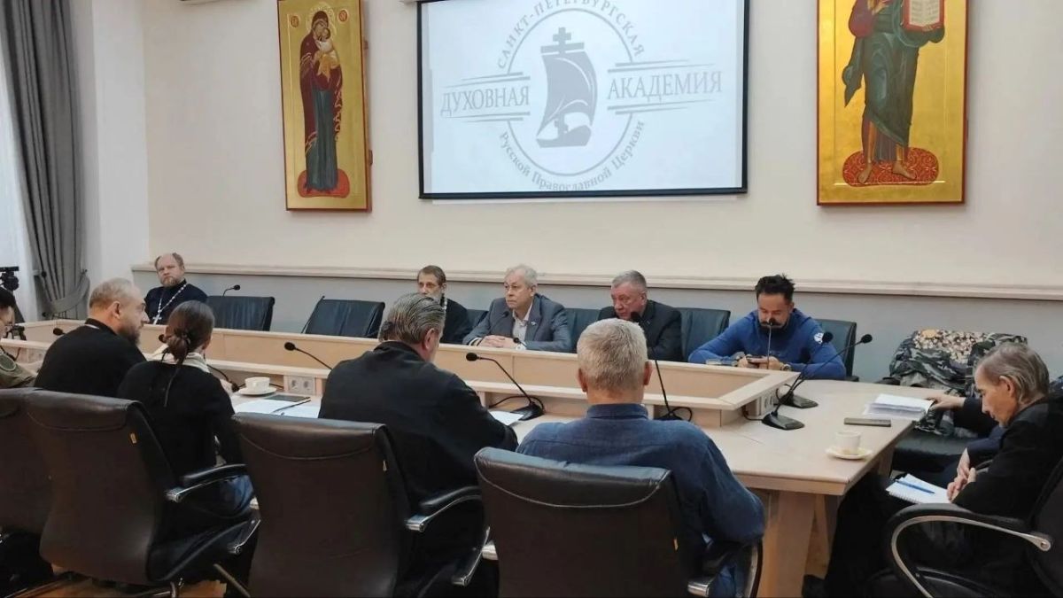 Эдуард Басурин: Принял участие в круглом столе «Связь современных экклезиологических (догматических) вызовов и внецерковных общественных процессов: медиатехнологии “за” и “против” Предания», которое состоялось в... Эдуард Басурин: Принял участие в круглом столе «Связь современных экклезиологических (догматических) вызовов и внецерковных общественных процессов: медиатехнологии “за” и “против” Предания», которое состоялось в...