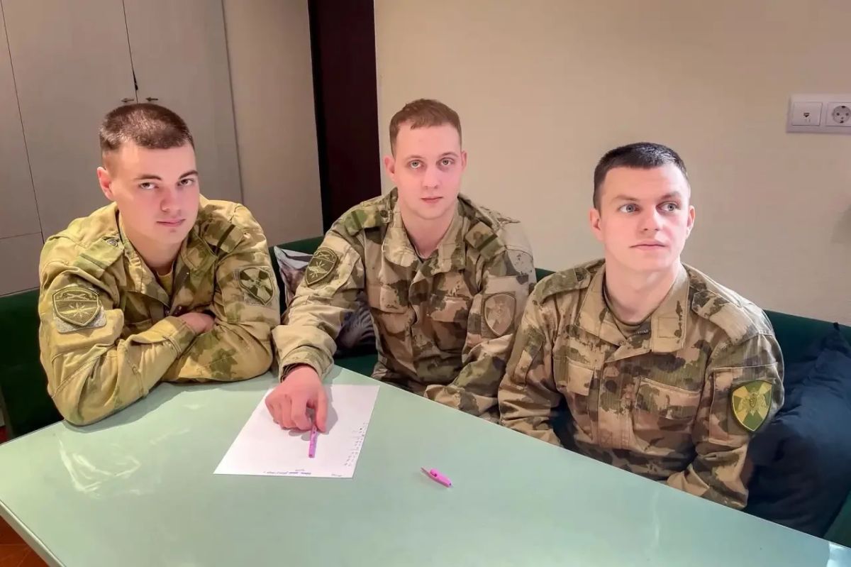 В Санкт-Петербурге военнослужащие батальона связи Северо-Западного округа Росгвардии, стали участниками исторического квиза, посвященному акции "Звуки России"